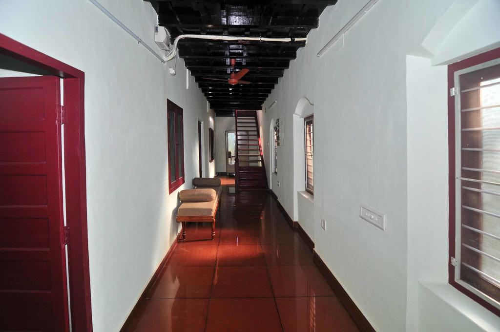 Kochi Lake County Heritage Home מראה חיצוני תמונה