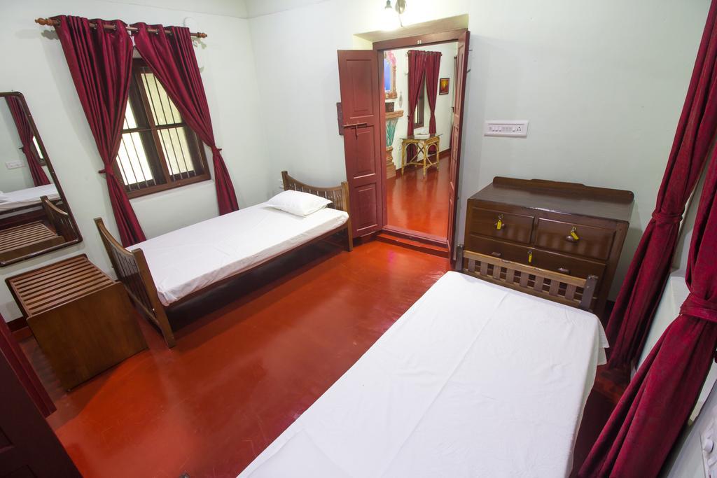 Kochi Lake County Heritage Home מראה חיצוני תמונה